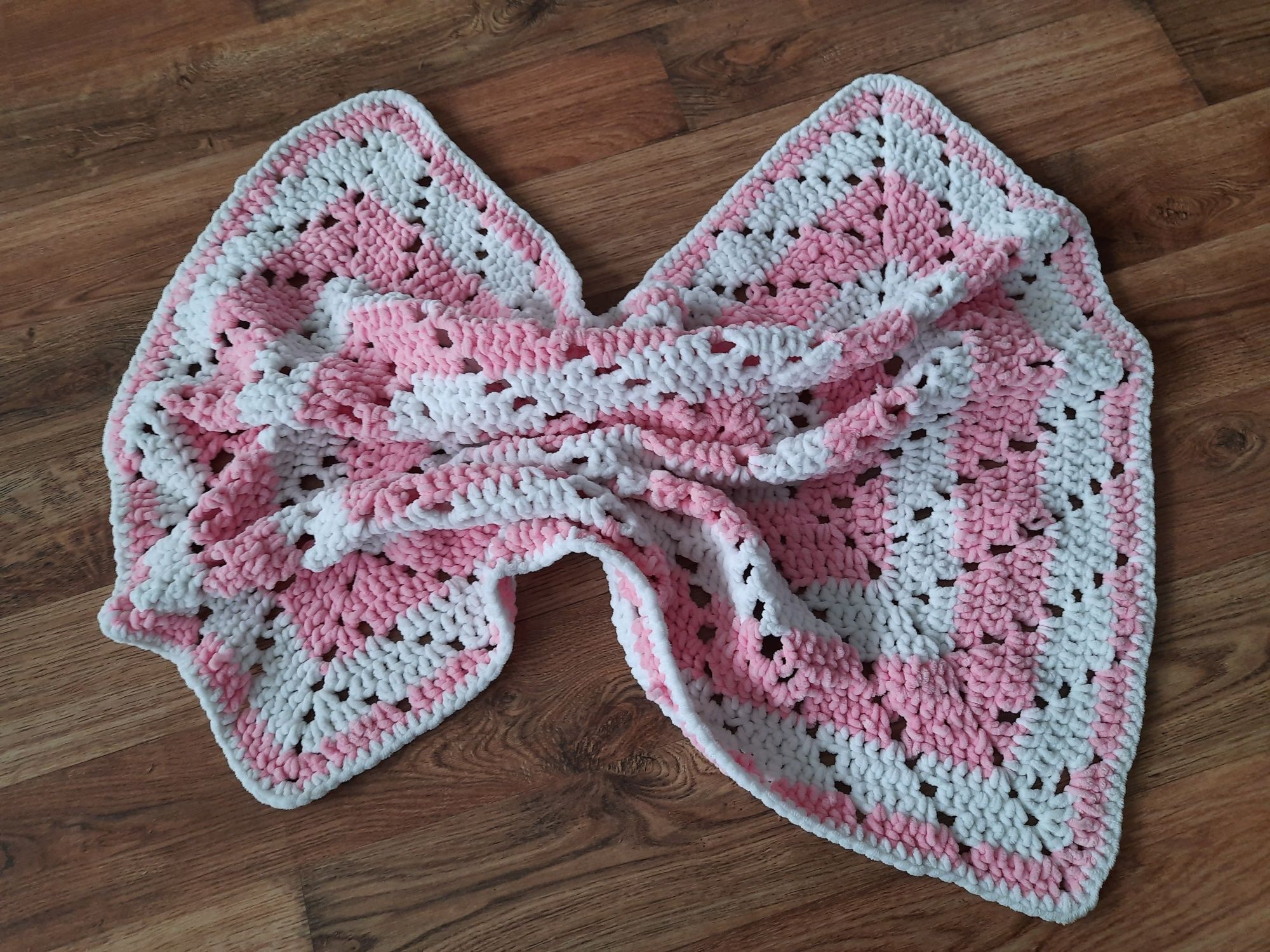 Kocyk niemowlęcy szydełkowy 60x60 na szydełku dla dziewczynki handmade