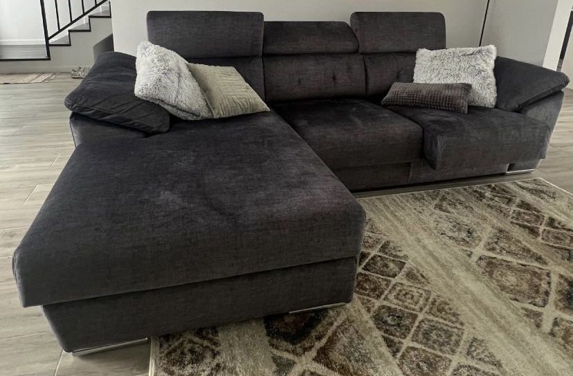 Sofa picoto chaiselong cinzento