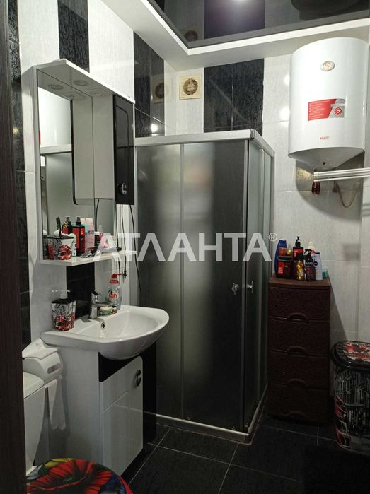 Дом 2016 года с гостевым домиком и ухоженным двориком