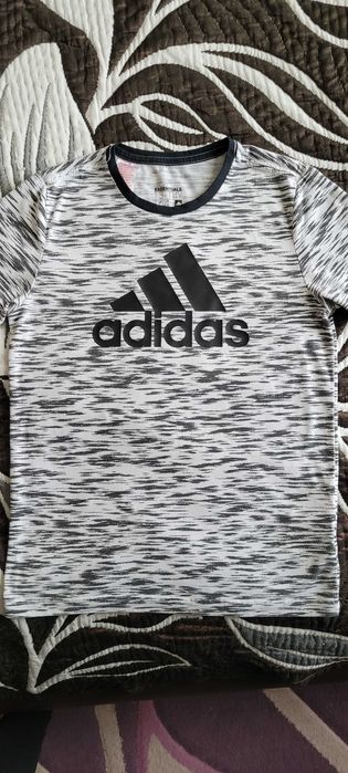 Bluzka Adidas - oryginalna, jedyna taka!