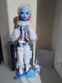 Monster High, Abbey Bominable wave 2, school's out