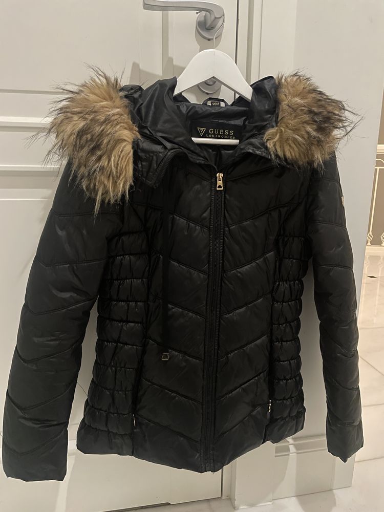 Kurtka puchowa GUESS by Marciano z futerkiem rozm S