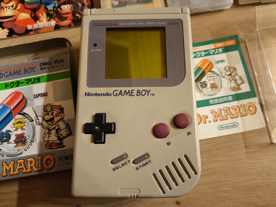 Game Boy Classic DMG-01 + gry