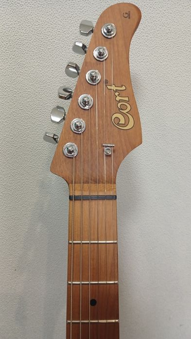 Eлектрогітара Cort G290 Fat 2   в ідеальному стані на гарантії