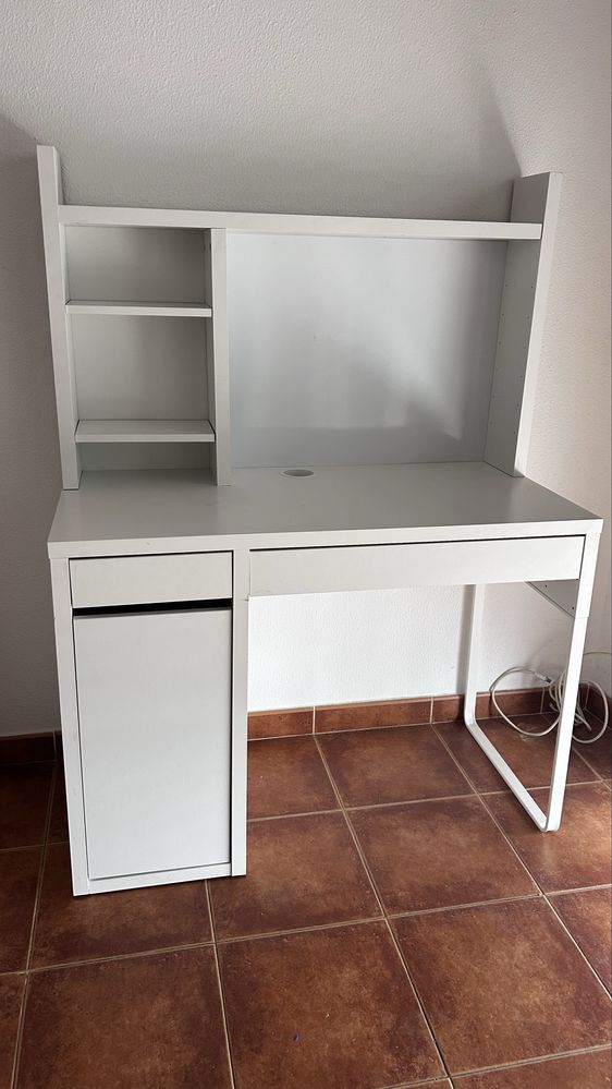 Quarto SOLTEIRO completo