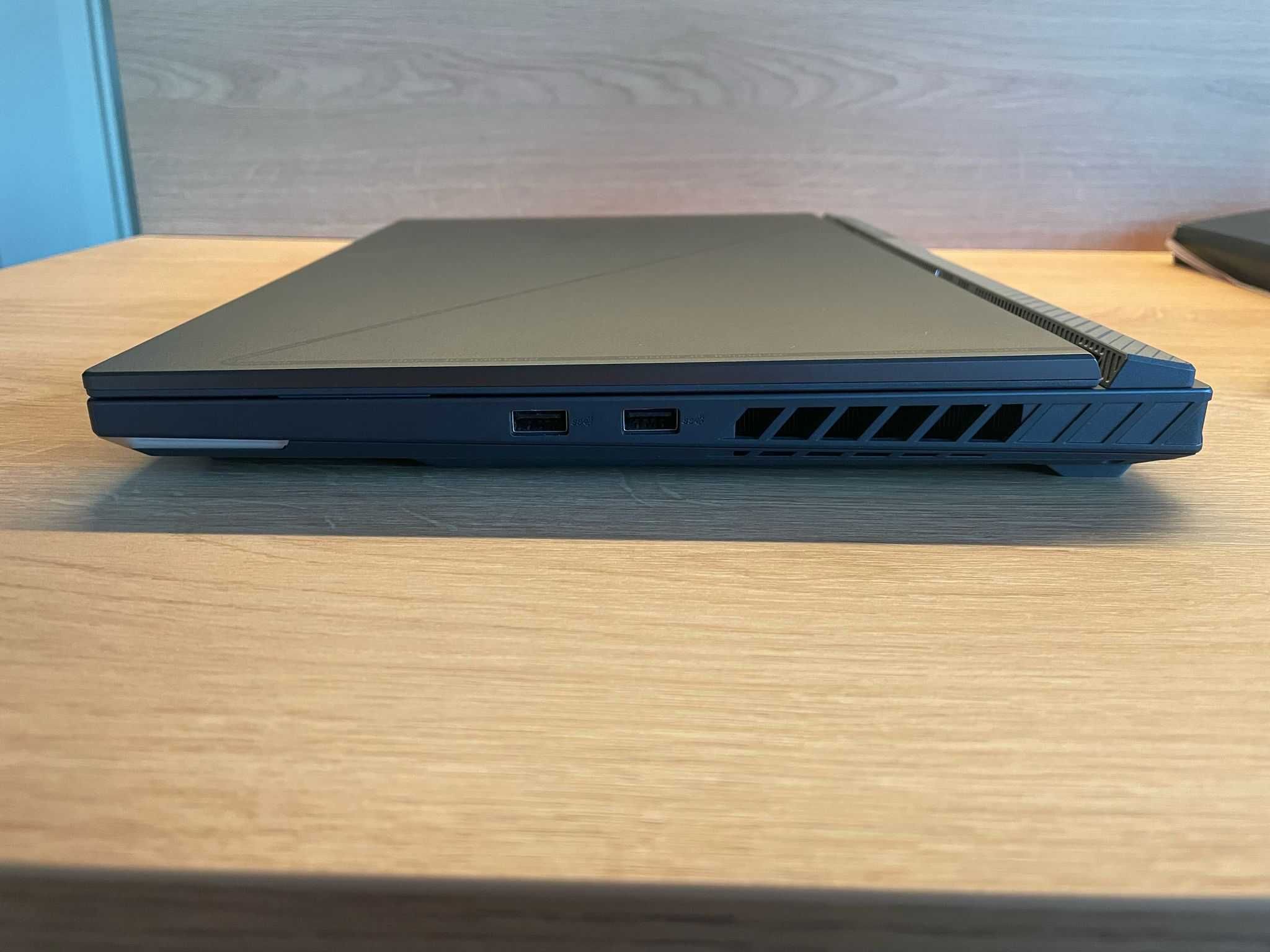 Portátil Gaming Asus ROG Strix G16 como novo, com seguro até 2026