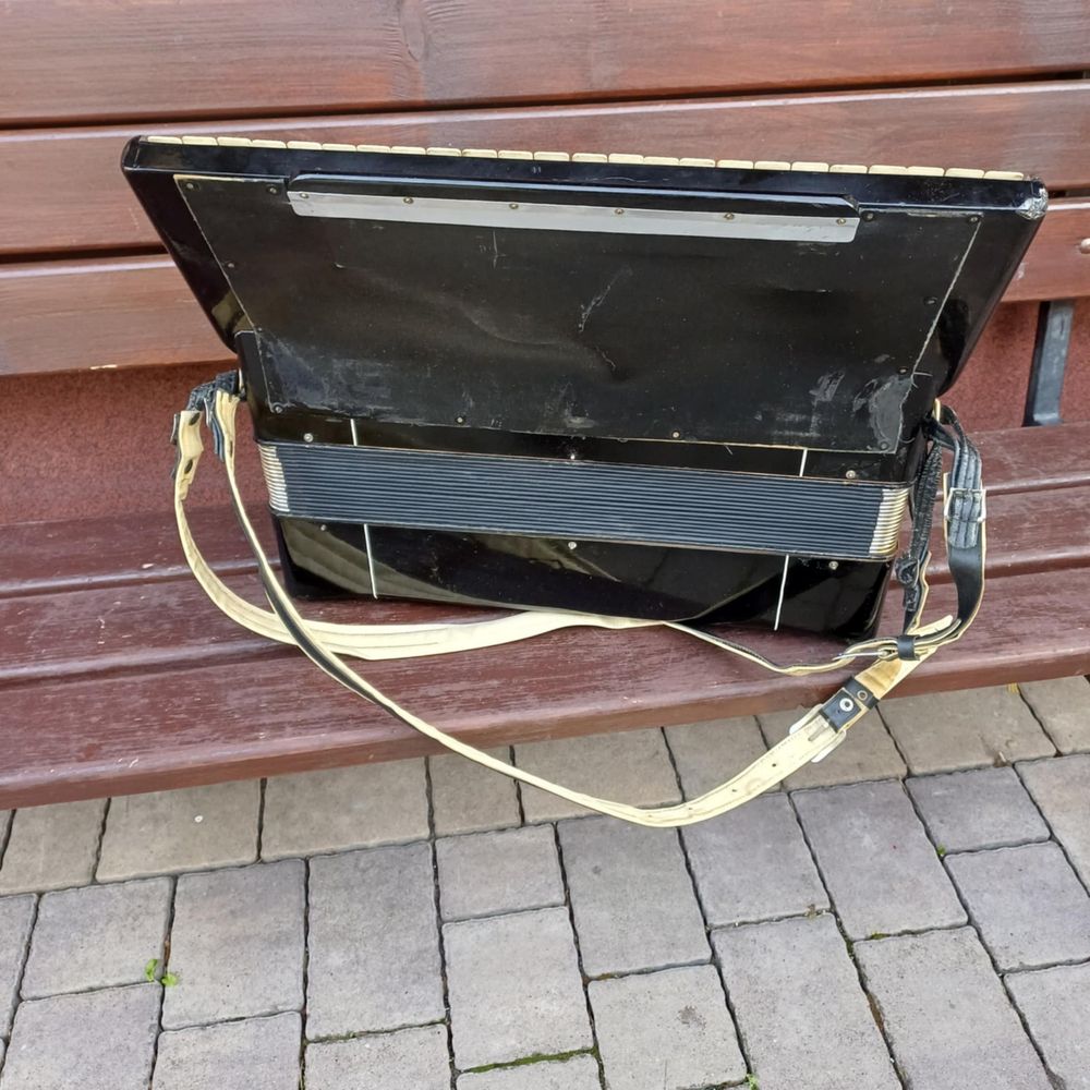 Akordeon hohner verdi 4