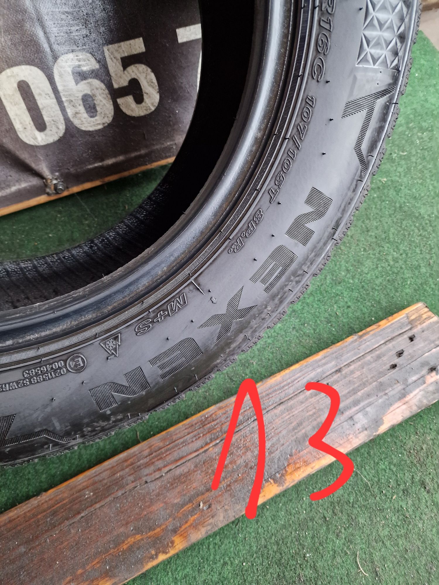 Opony Całoroczne 205/65/16C Nexen wzmacniane Para 7.6mm 2023