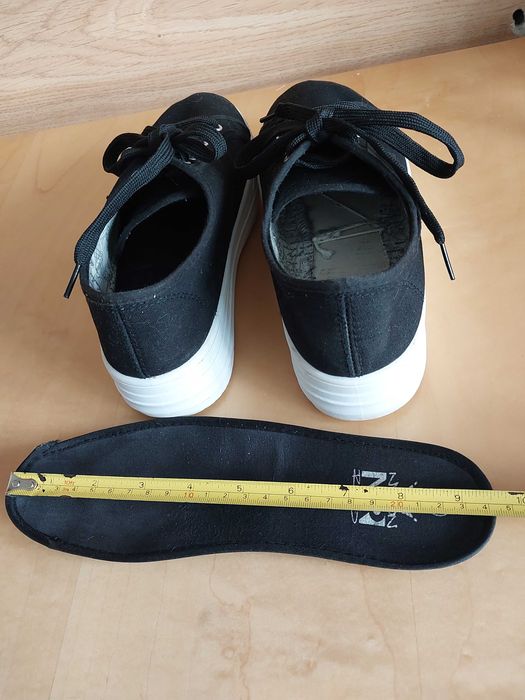 Trampki, tenisówki NR(Nylon Red) rozm.38-39 dł.wkładki 24-24,5 cm.