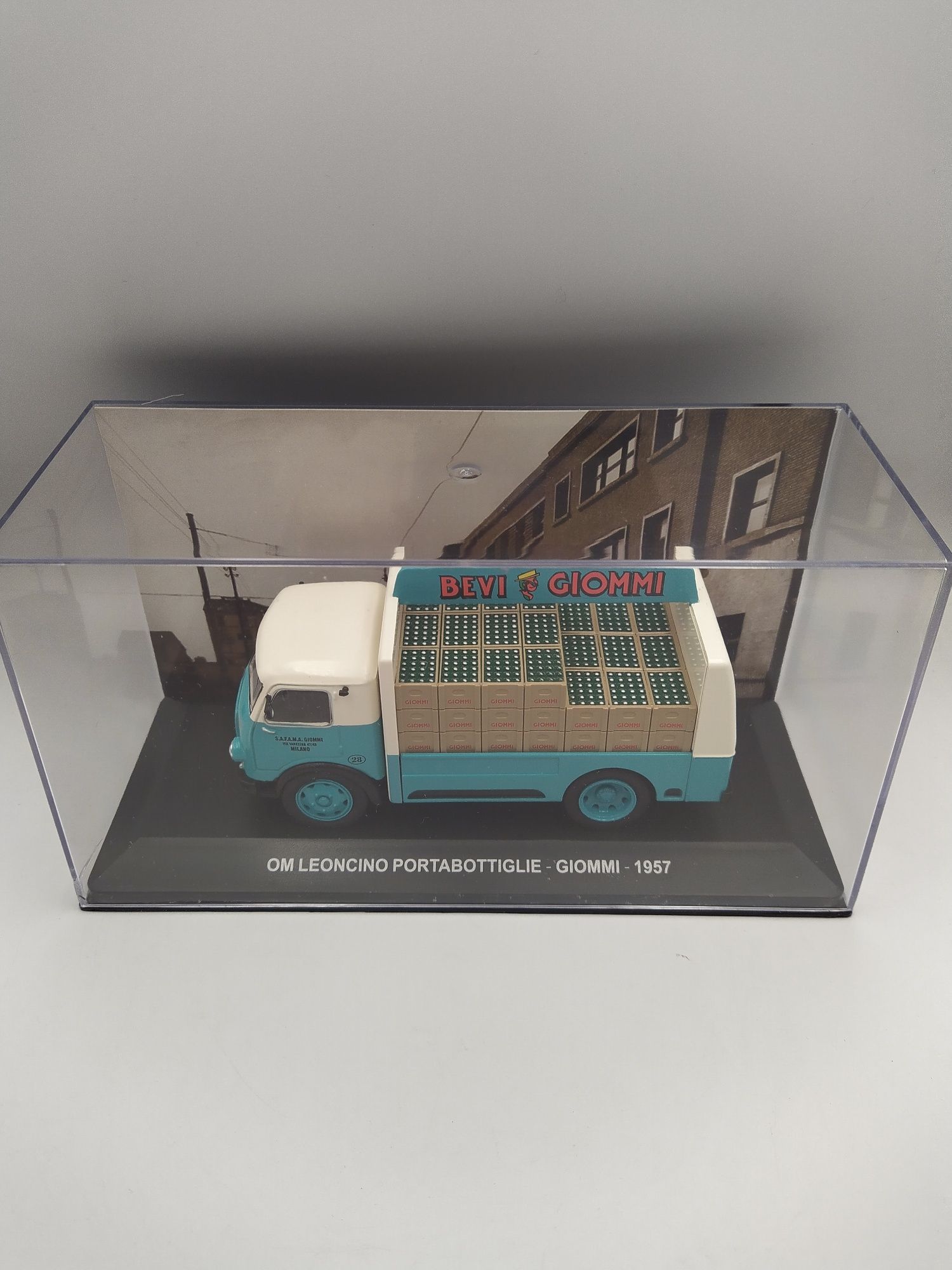 OM leoncinio Portabottiglie Giomi Eaglemoss Altaya 1:43