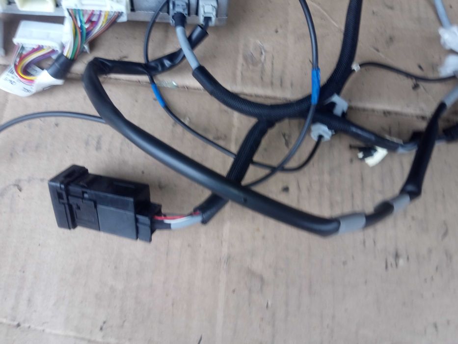 toyota AURIS II 13-15 moduł nawigacji antena gps kabel usb