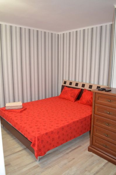 Французский  бульвар / .  Довженко. Институ т Филатова. Госпиталь