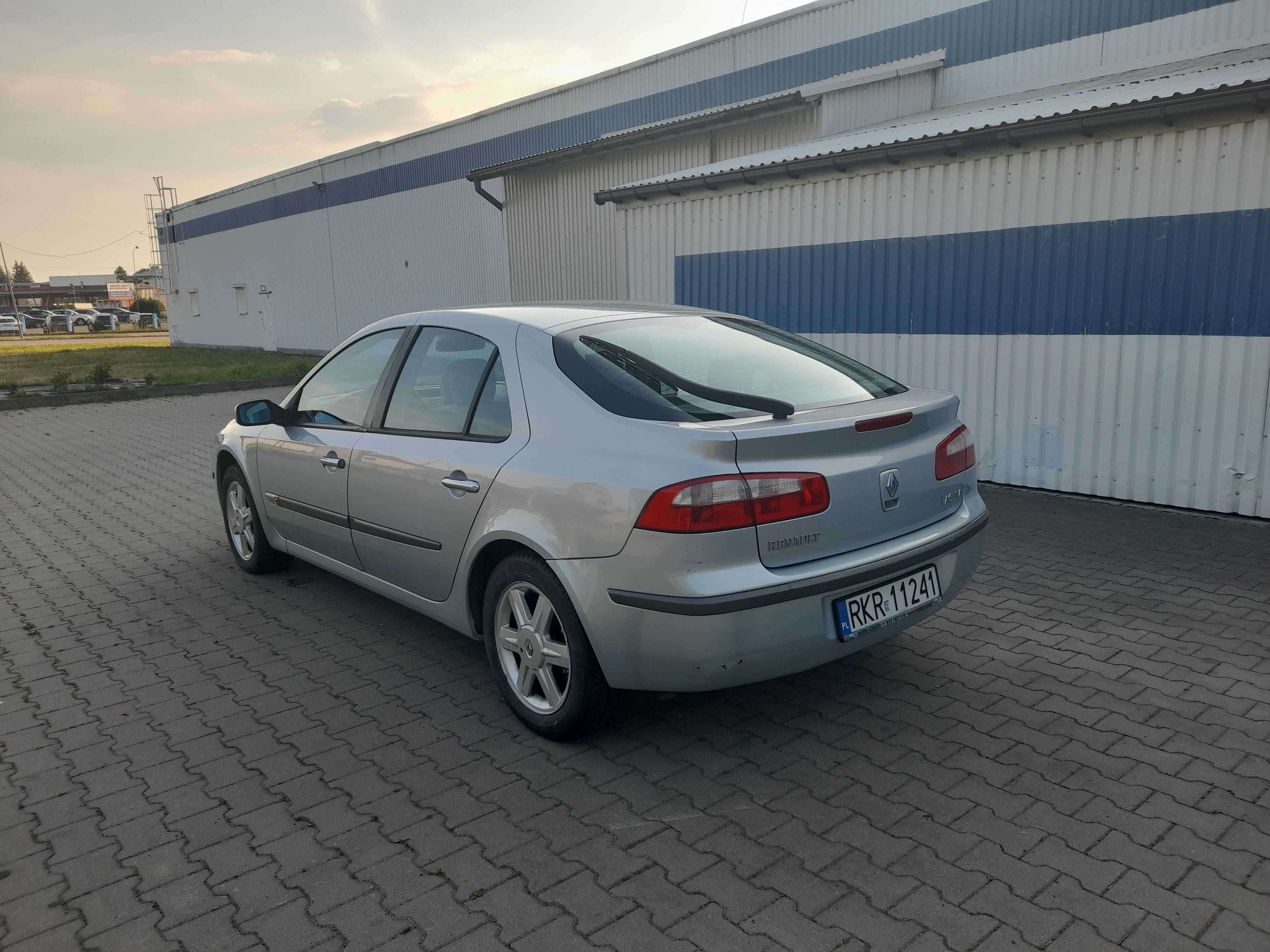 Renault  Laguna  1.6  benz.  bezwypadkowy !