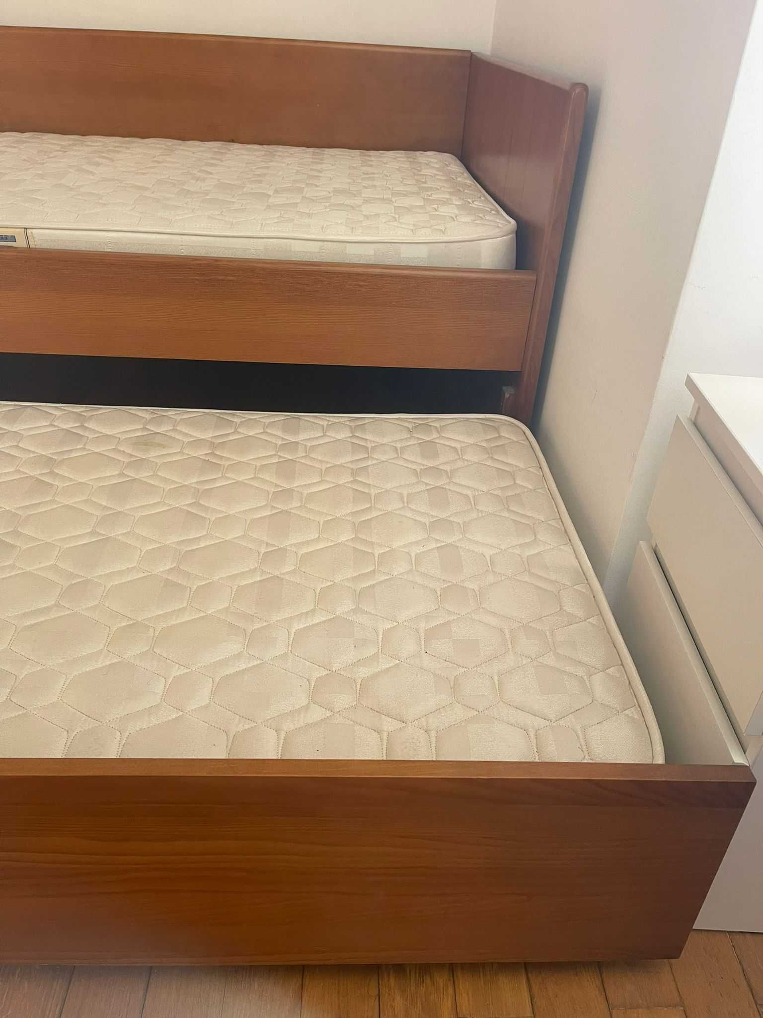 Cama Individual em madeira maciça + cama extra