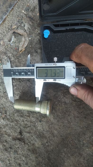 Продам болти м18