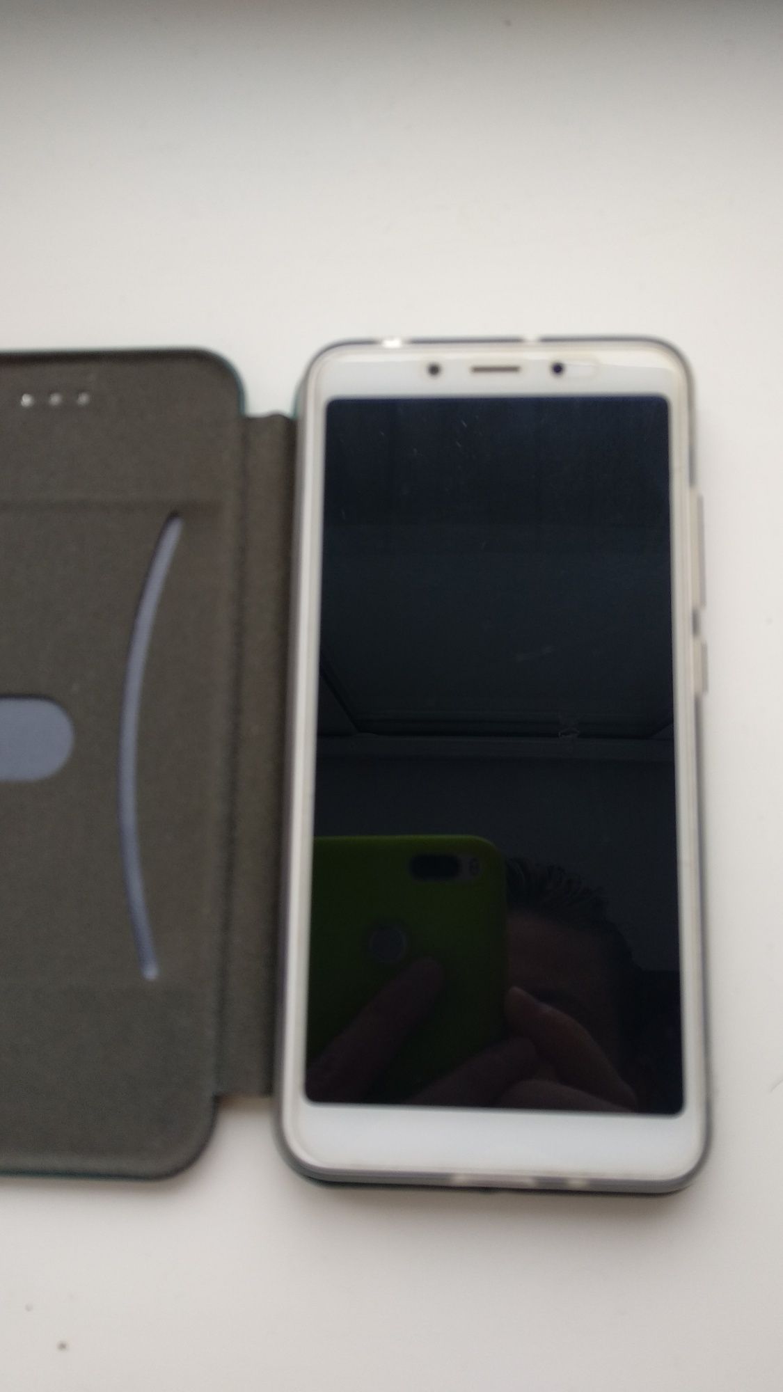 Redmi 6А 2/32 ГБ відмінний стан