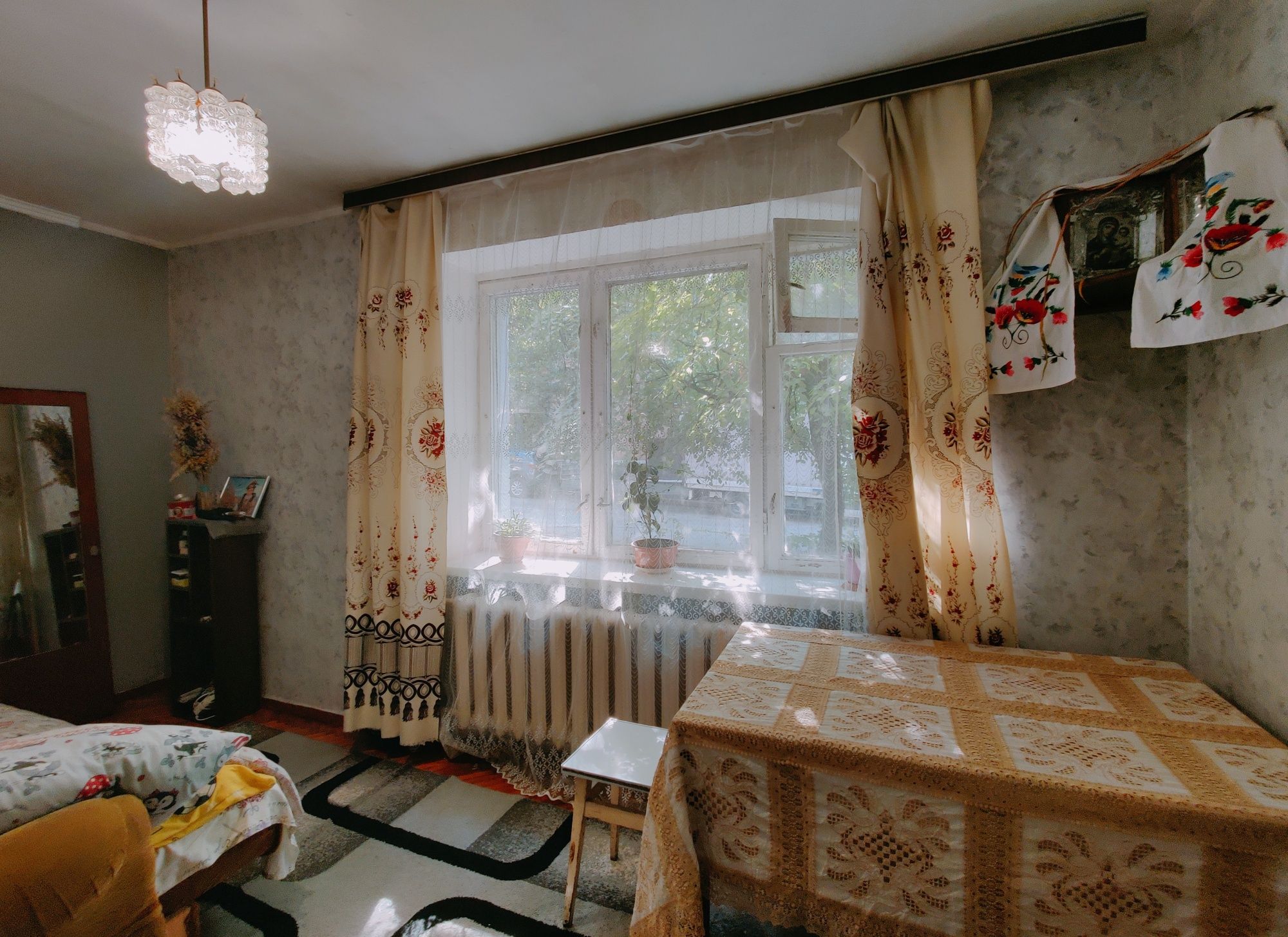 ТЕРМІНОВО!Продається 3-кімнатна квартира в центрі Києва