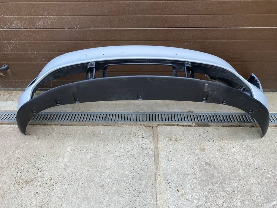 Porsche taycan 9j1 turbo бампер передній