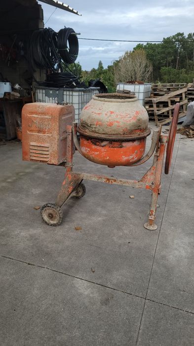 Betoneira Miral bom estado