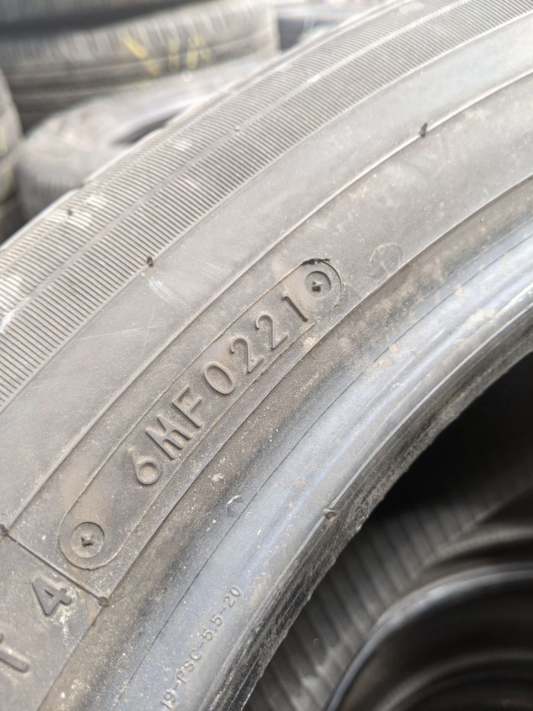 225/55R19 TOYO Japan