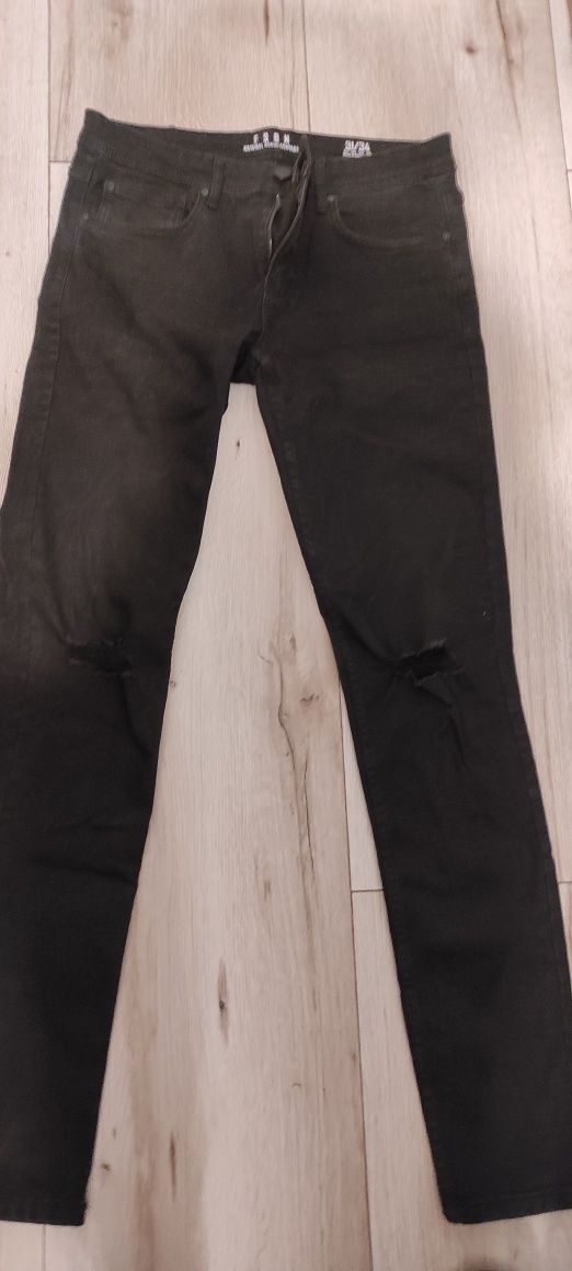 Czarne spodnie skinny