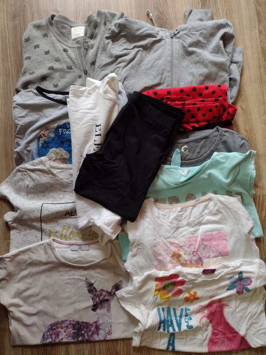 Zestaw ubrań dziewczęcych 146/152