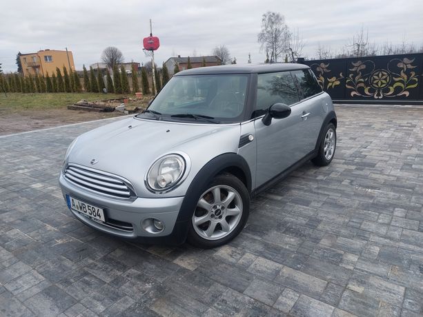 Mini Cooper opłacony. Najbogatsza wersjach  wyposażenie.