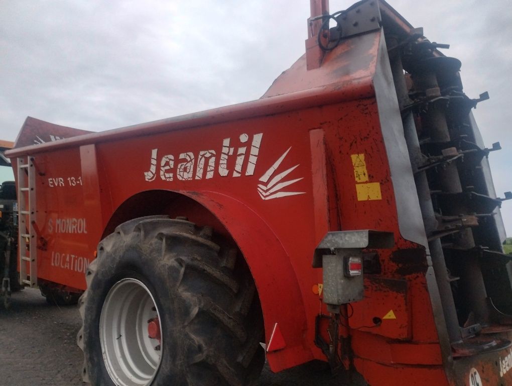 Rozrzutnik obornika wapna Jeantil EVR 13.10