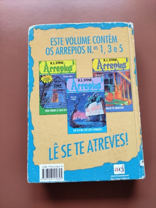 Livro Super Arrepios ( inclui os volumes 1,3 e 5 )