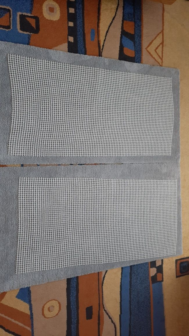 Dwa dywany dywaniki