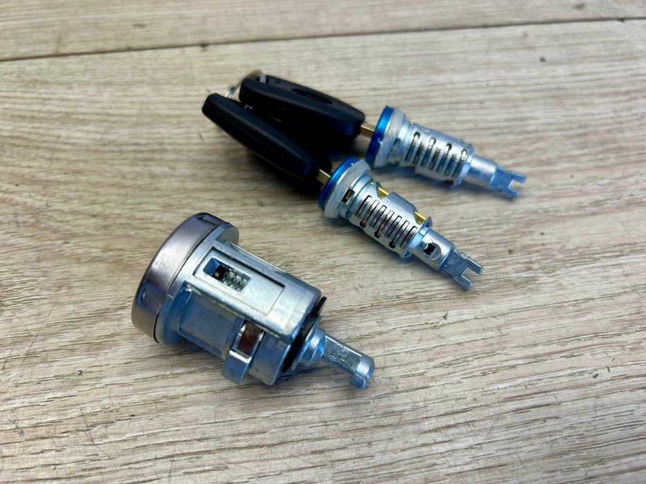 Замок Личинка Серцевина Fiat Ducato 250 Boxer Jumper Дукато Боксер