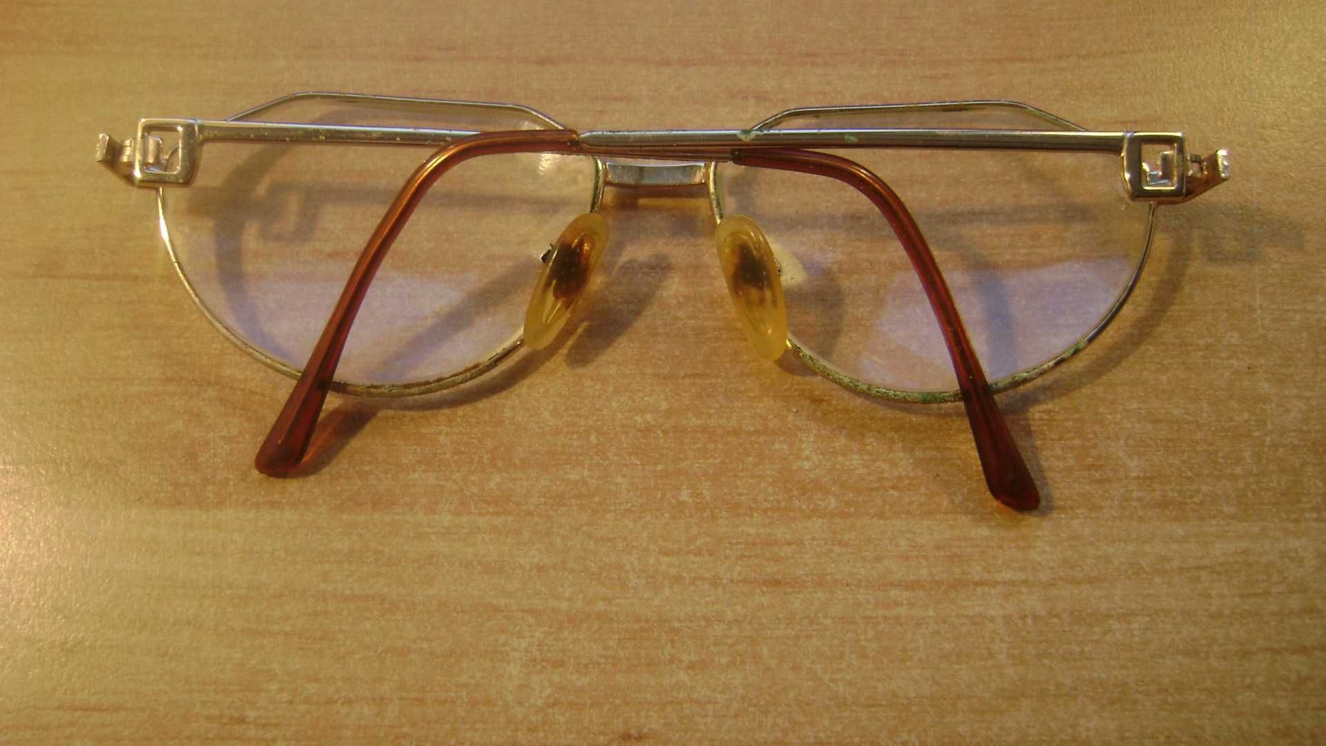 Starocie z PRL - Okulary damskie korekcyjne +2 dioptrie rozstaw 13 cm
