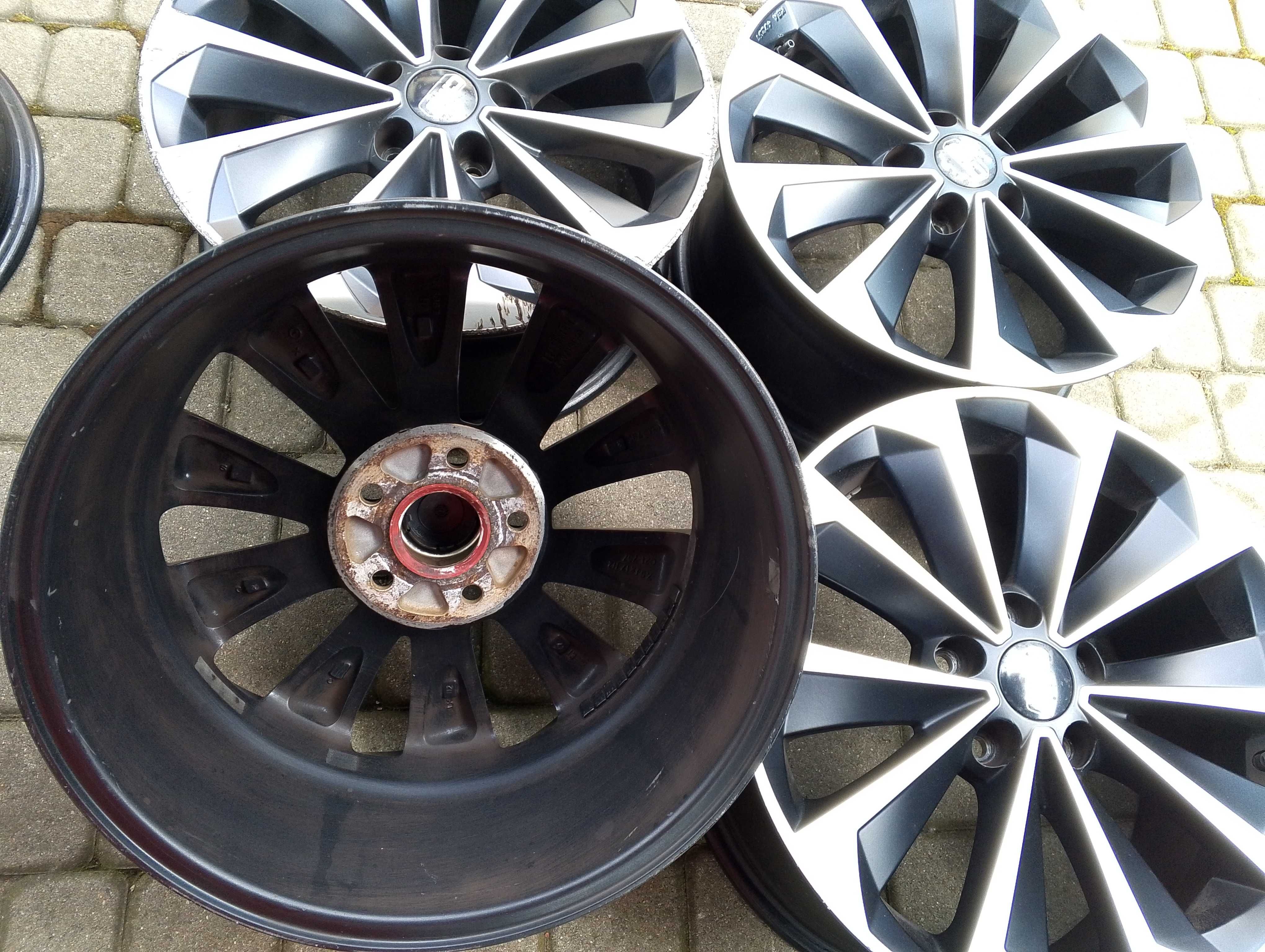 alufelgi czarno/srebrne 4 szt.17 cali VW,Audi ,Skoda,Mercedes,BMW
