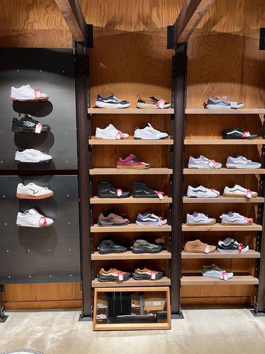 Meble sklepowe wyposażenie sklepu