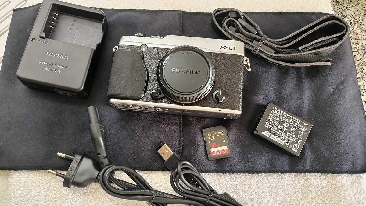 Máquina Fujifilm X-E1 - 16 MP