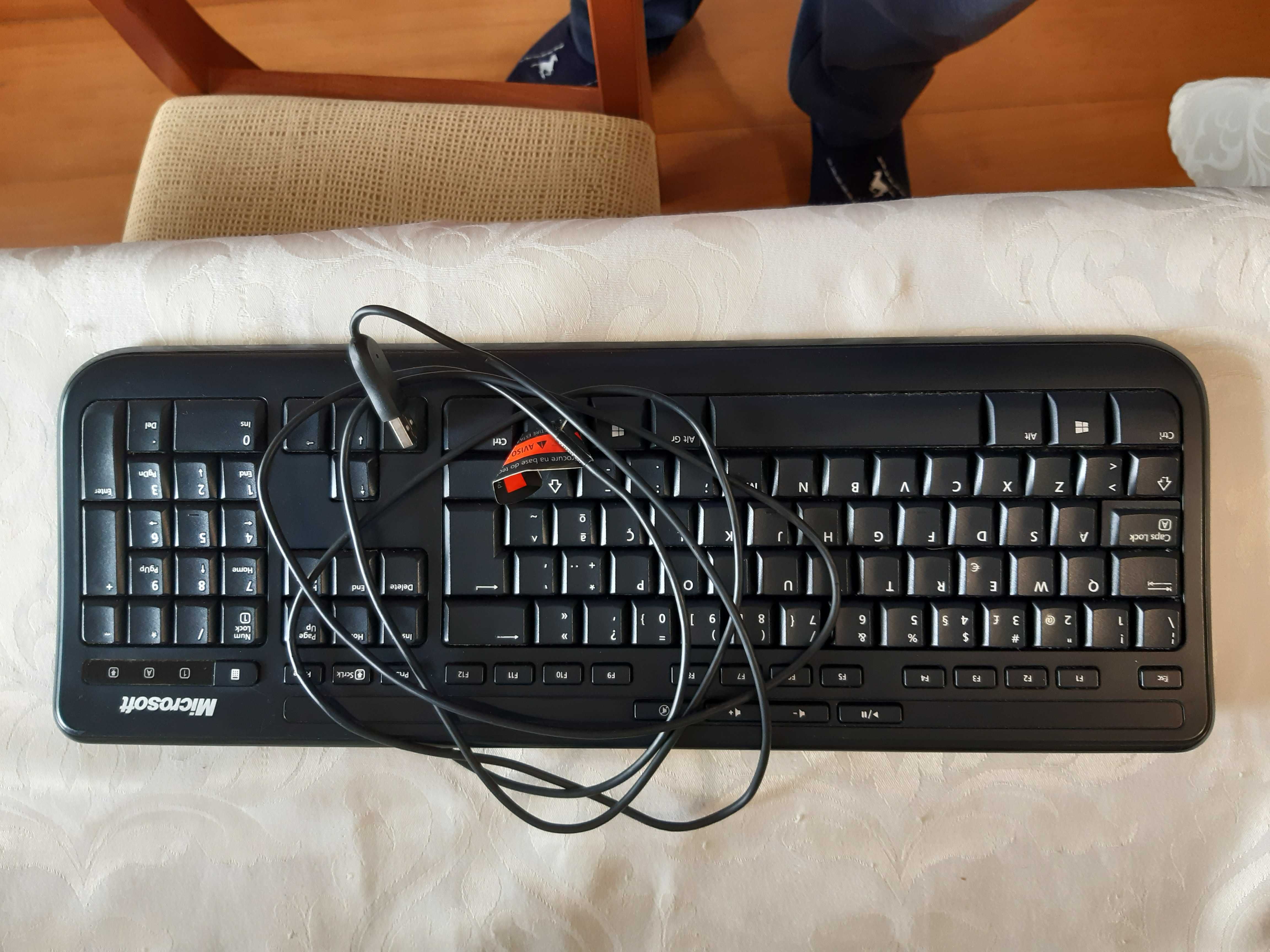 Teclado Microsoft wired 600 - usado