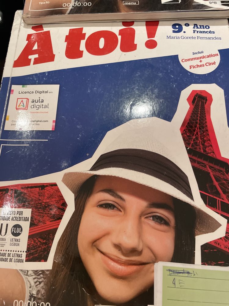 Livros francês À toi ! 9 ano