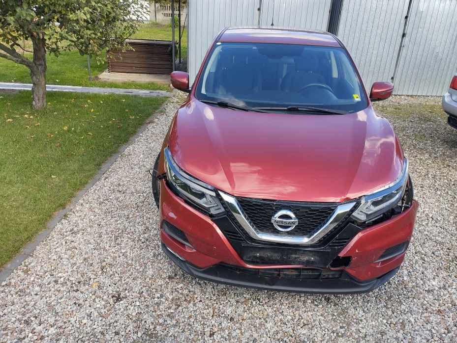 Nissan Qashqai j11 lift salon PL, cały oryginał, jak nowy, lekko uszk.