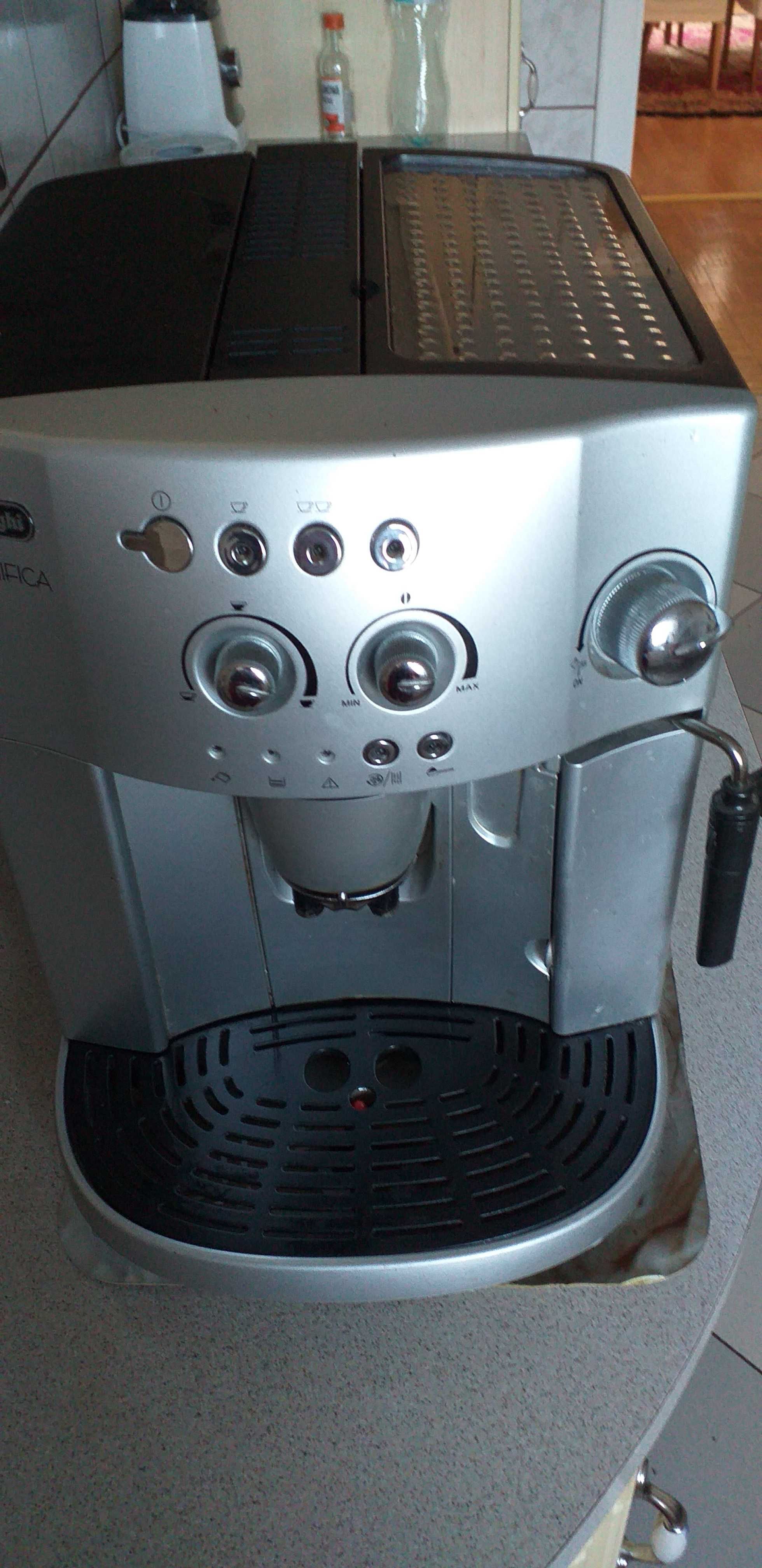 Ekspres ciśnieniowy DeLonghi Magnificat