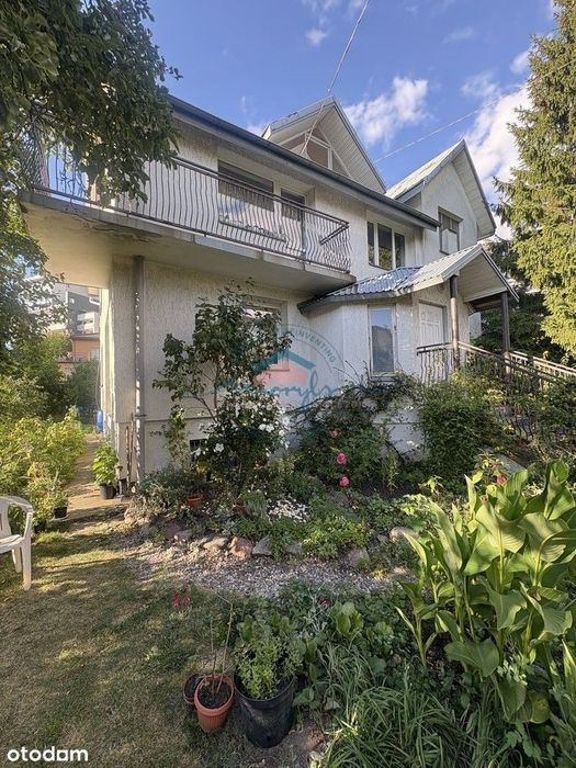 Duży dom w lubianej okolicy w okazyjnej cenie!