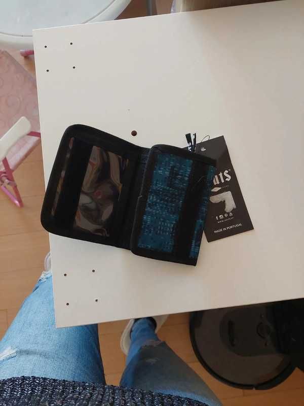 Carteira Ghuts Nova com etiqueta