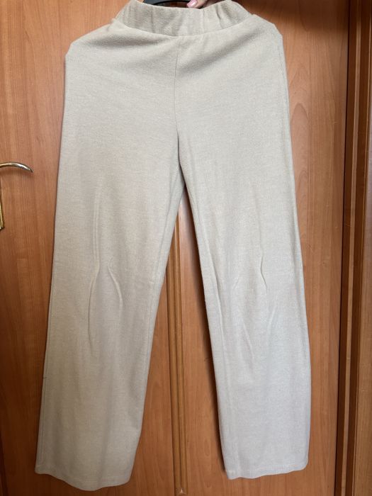 Костюм бежевий розмір s