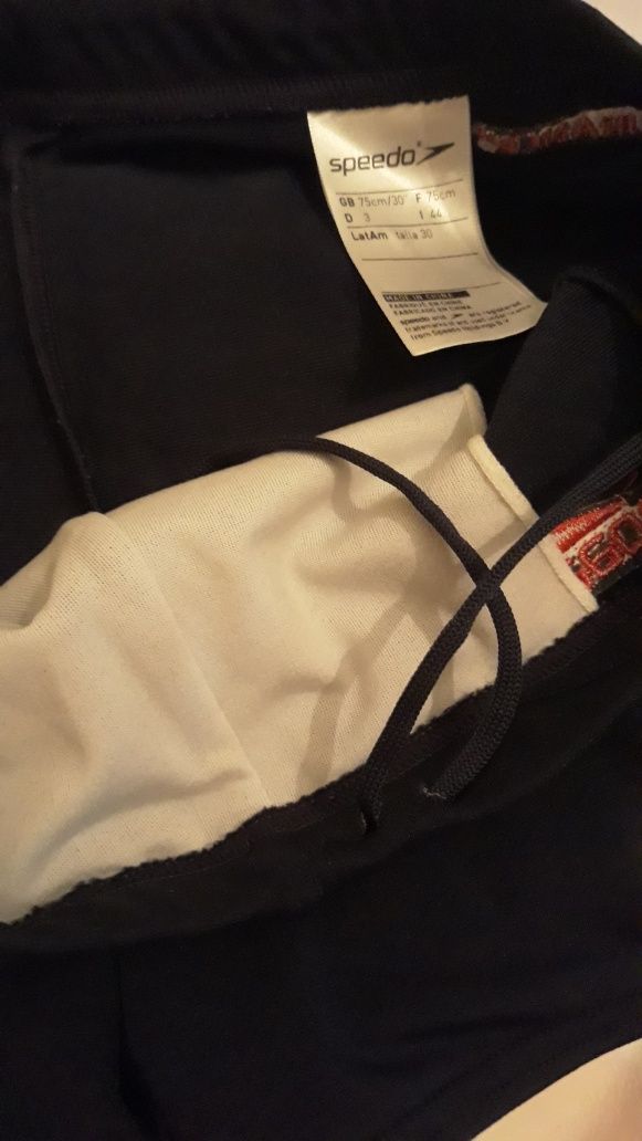 Продам плавки Speedo