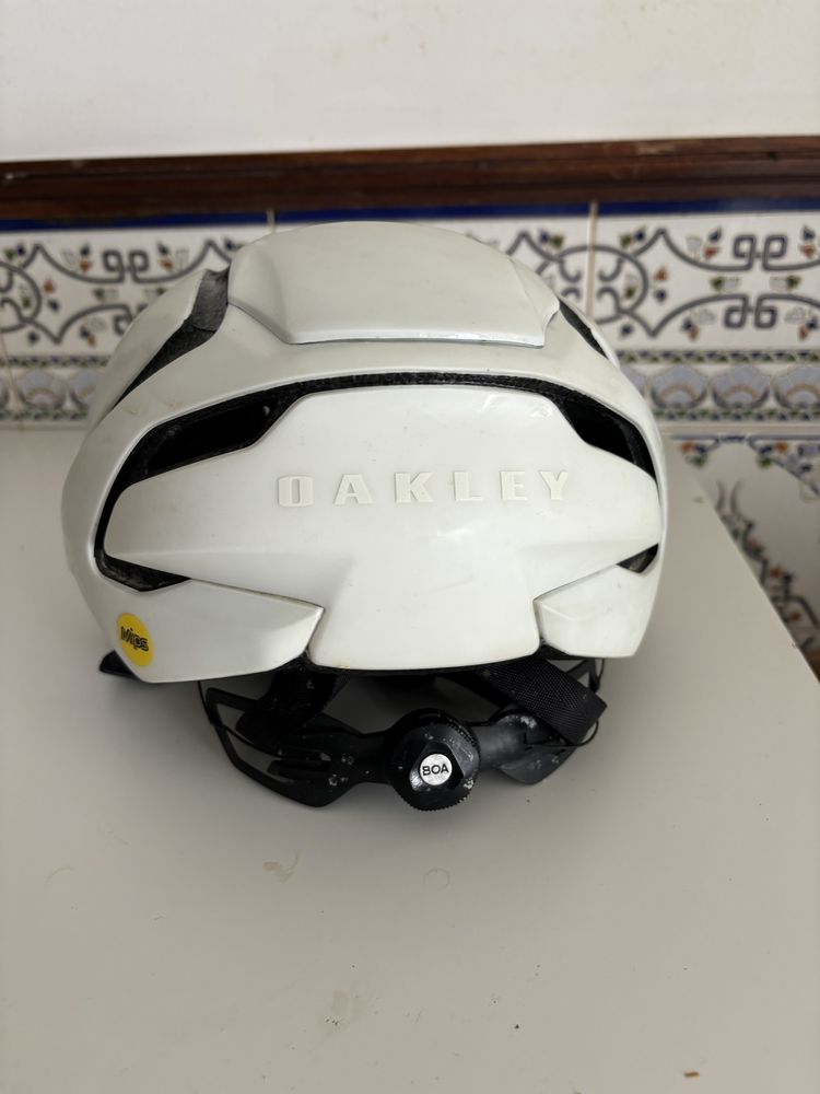 Vendo capacete praticamente novo