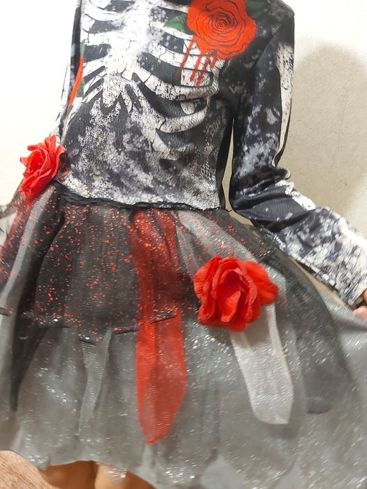 Платье на хеловин на 9-10лет.