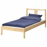 Cama em pinho nórdico cor natural com estrado