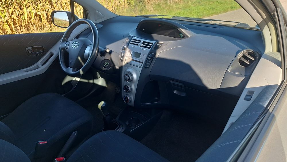 Toyota*Yaris*Ładny*Niemcy*