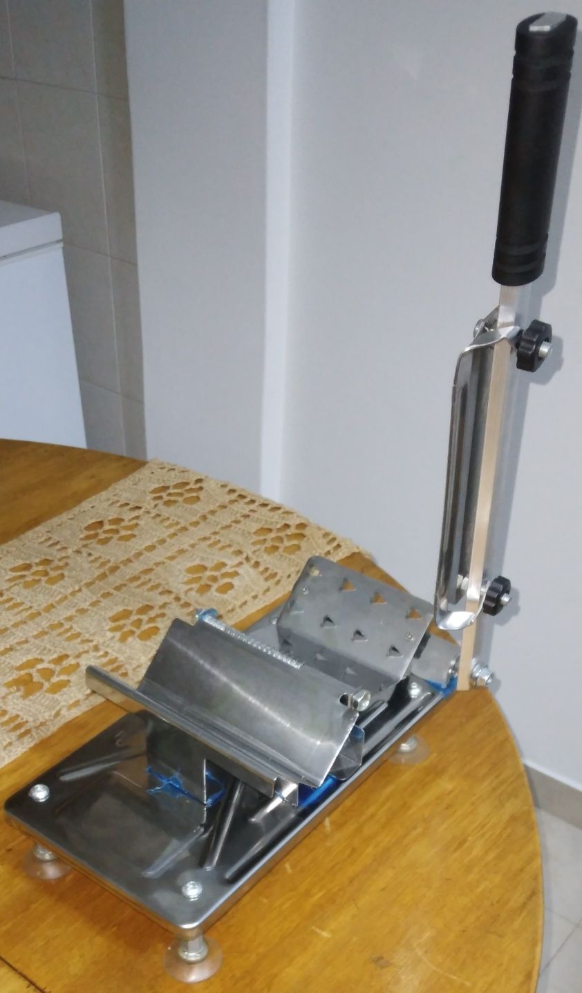 Fiambreira manual nova