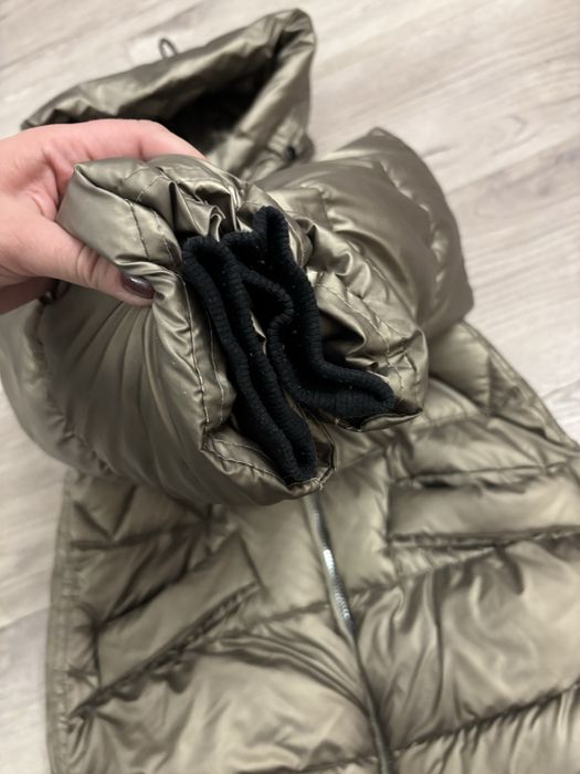 Продам пуховик зимовий для дівчинки