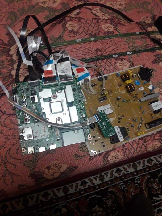 Плати телевізора  LG